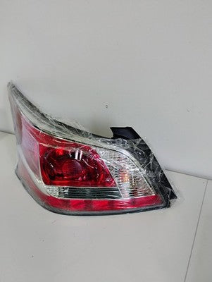 For 2013 2014 2015 Nissan Altima Sedan 4Dr Halogen Tail Light Driver Left Side