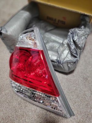 For 2005-2006 Toyota Camry Tail Light Assembly Brake Lamp Left Driver Side
