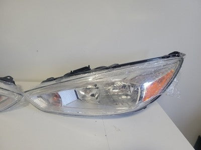 For 2015-2018 Ford Focus Headlights HeadLamp Left+Right W/O DRL SEE PICS