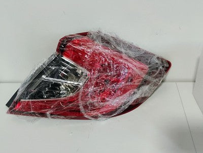Tail light Right Outer Passenger Side 2016-2020 Honda Civic Sedan HO2805110