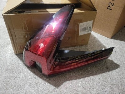 Left Side Tail light 2020-2022 Honda CR-V CRV LED Outer SMALL CRACK ON CORNER