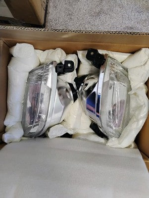 Halogen Headlight Set For 2000-2004 Toyota Tundra LH RH TO2502129 TO2503129