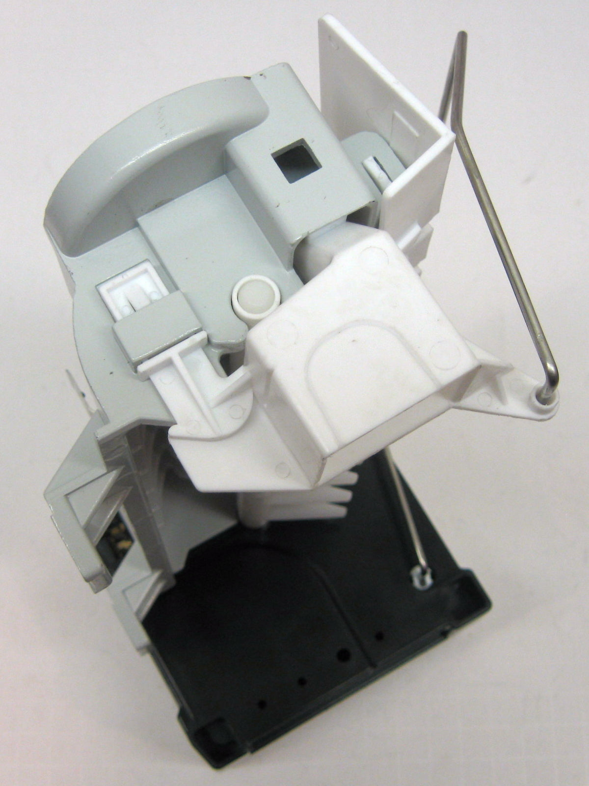 IM900 Refrigerator Icemaker for Maytag Amana PS2121513 AP4135008 D7824705