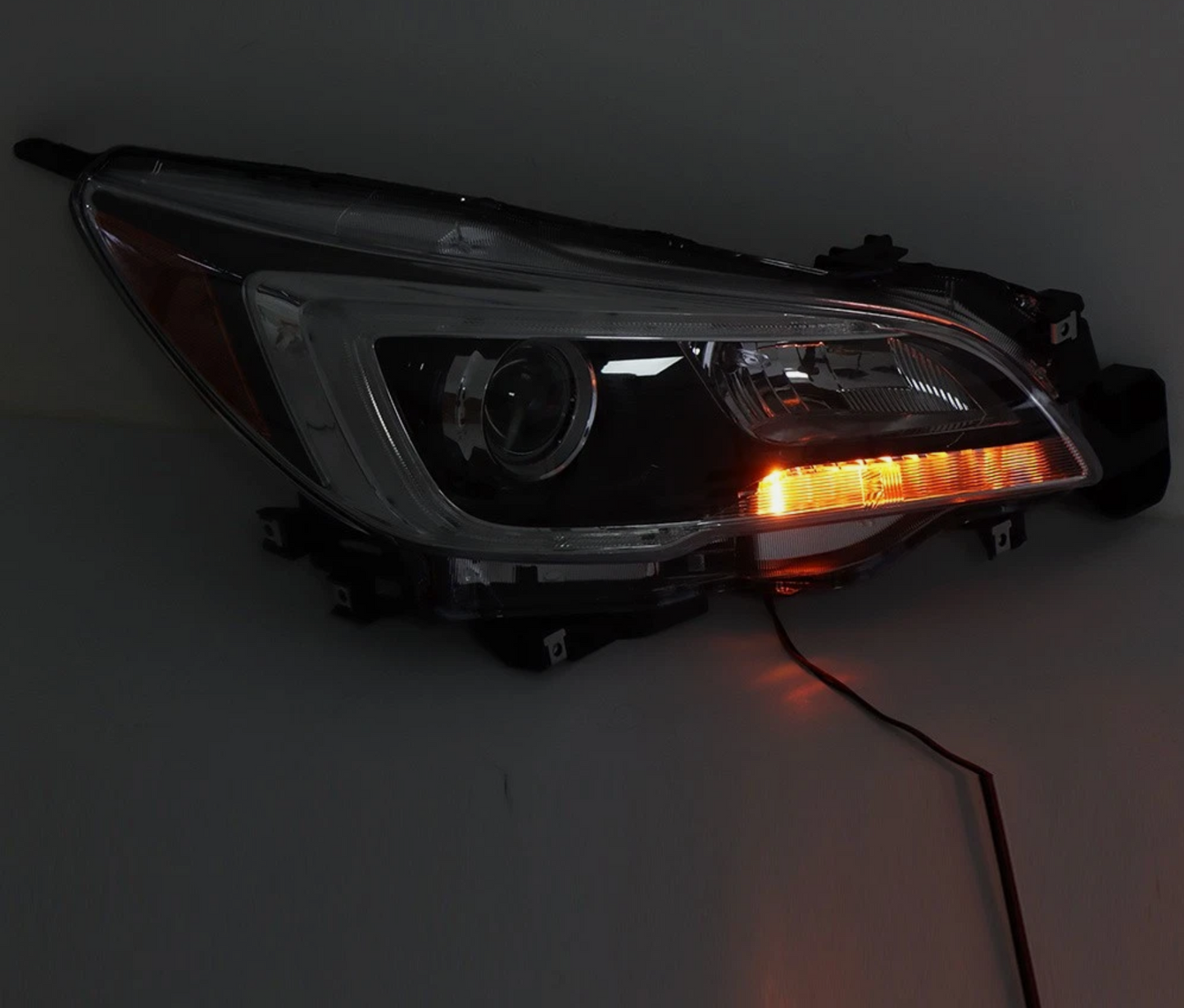 For 2015-2017 Subaru Legacy/Outback Headlight Right Passenger Side Halogen Black